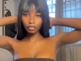 Webcam shows DerbyLaila